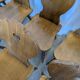 8 chaises de salle à manger vintage en bois à décor de coeur