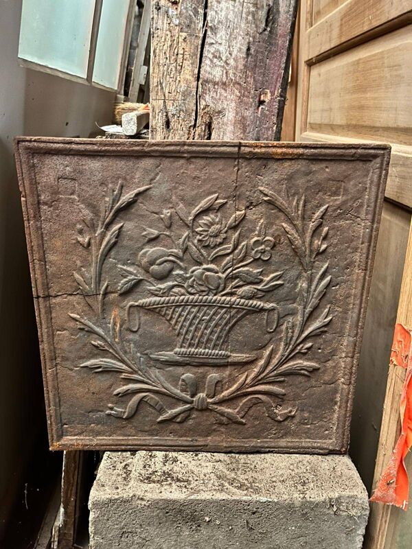 Plaque de cheminée comtoise