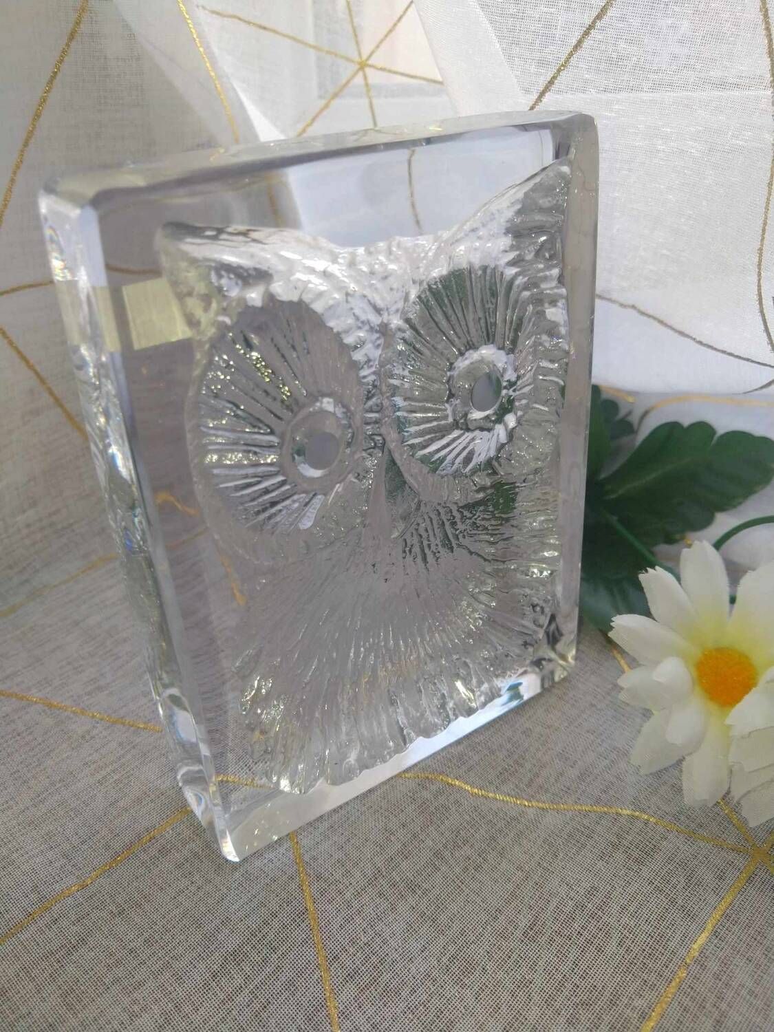 Paperweight signed daum France owl owls