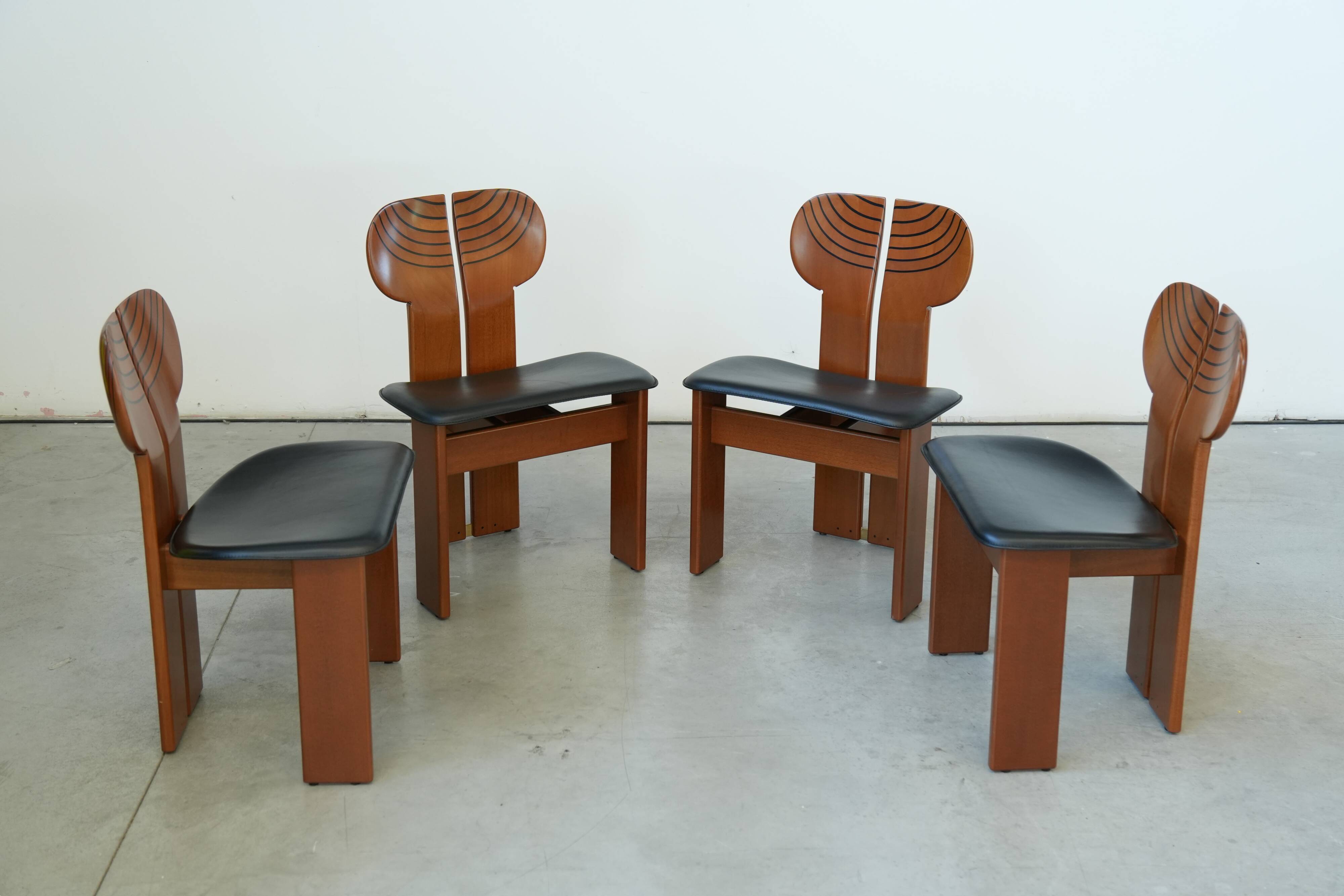 Afra & Tobia Scarpa ‘Africa’ Dining Chair – Walnut & Leather, 1975
