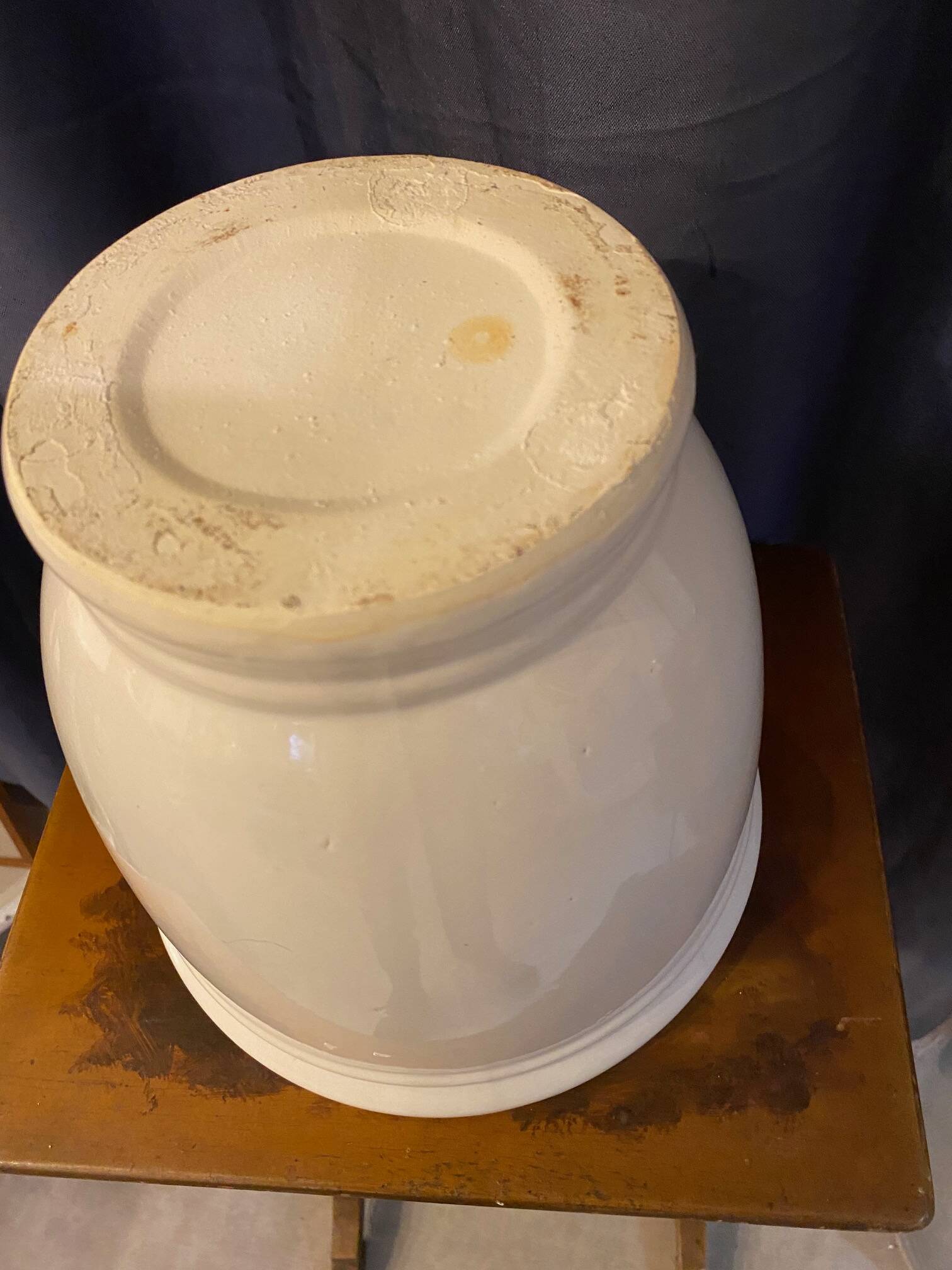 Cache pot en ceramique couleur gres clair forme ronde