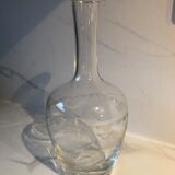Carafe en verre gravé