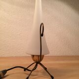 Lampe atypique laiton opaline années 50
