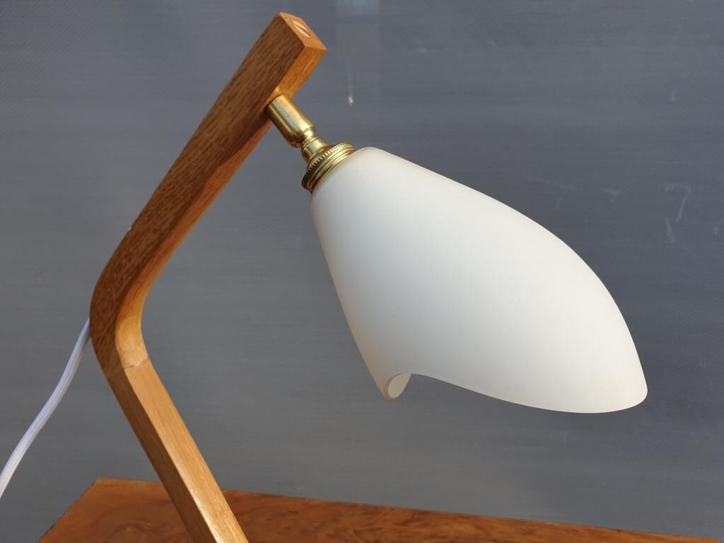 Scandinavian snowdrop design table lamp