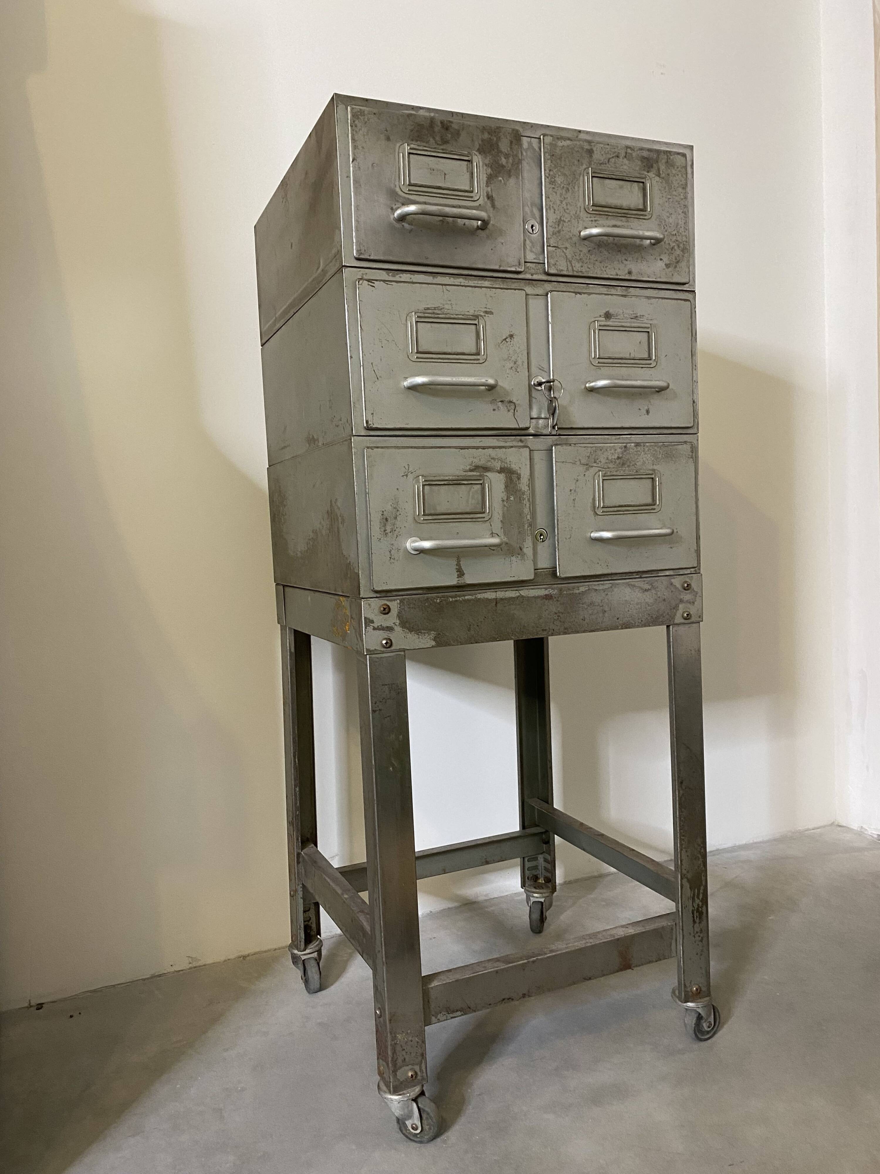 Industrial trade furniture with drawers