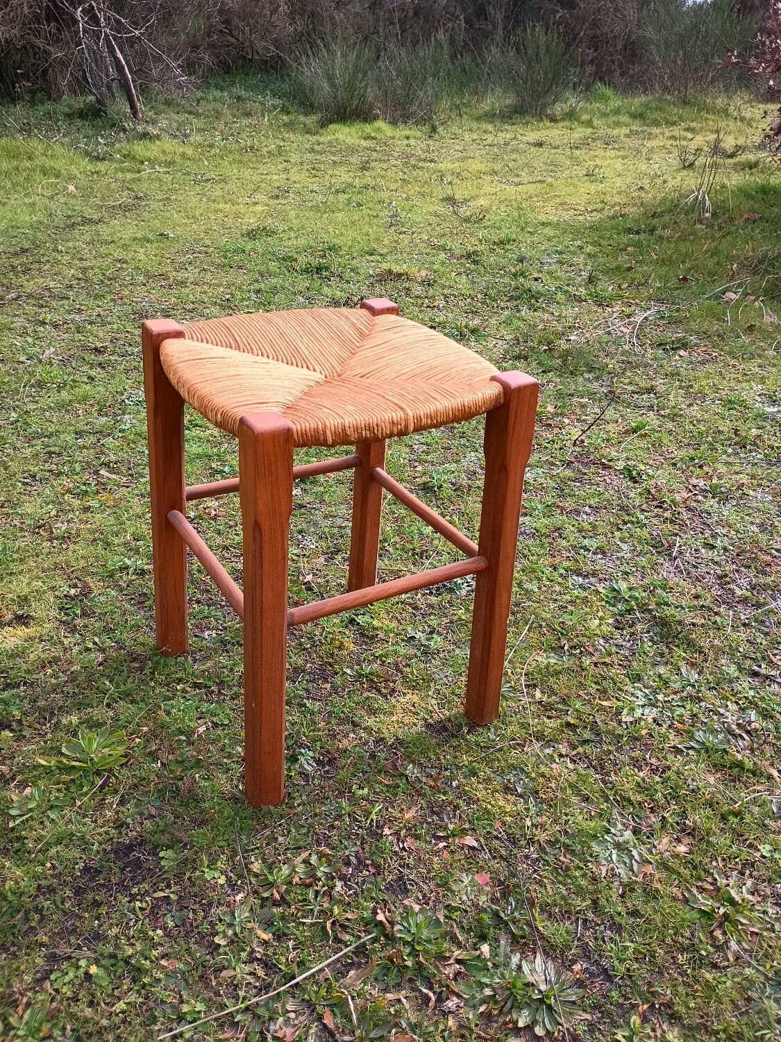 Farm stool