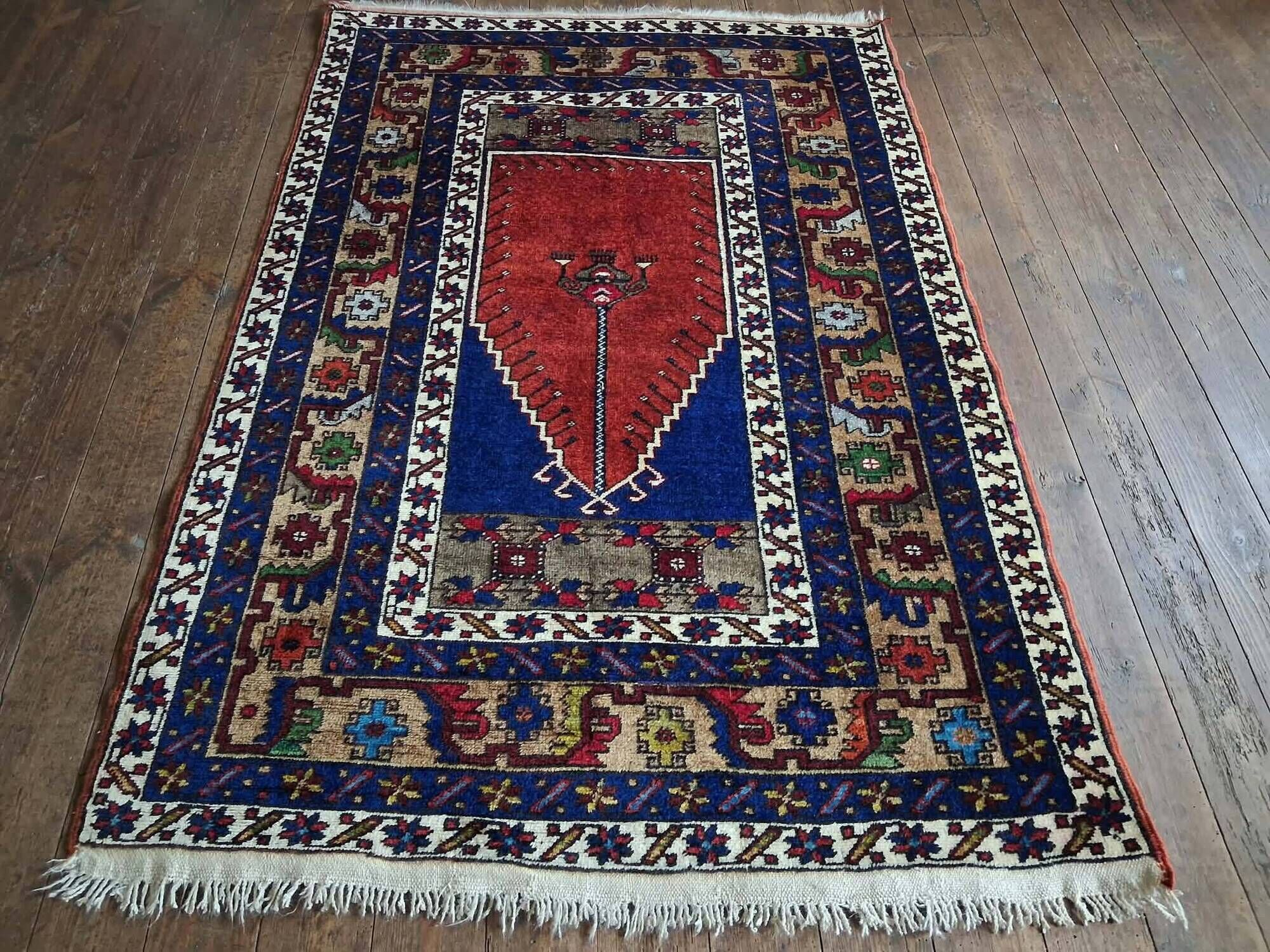 Handmade Anatolian carpet Yahyahli 176x112cm