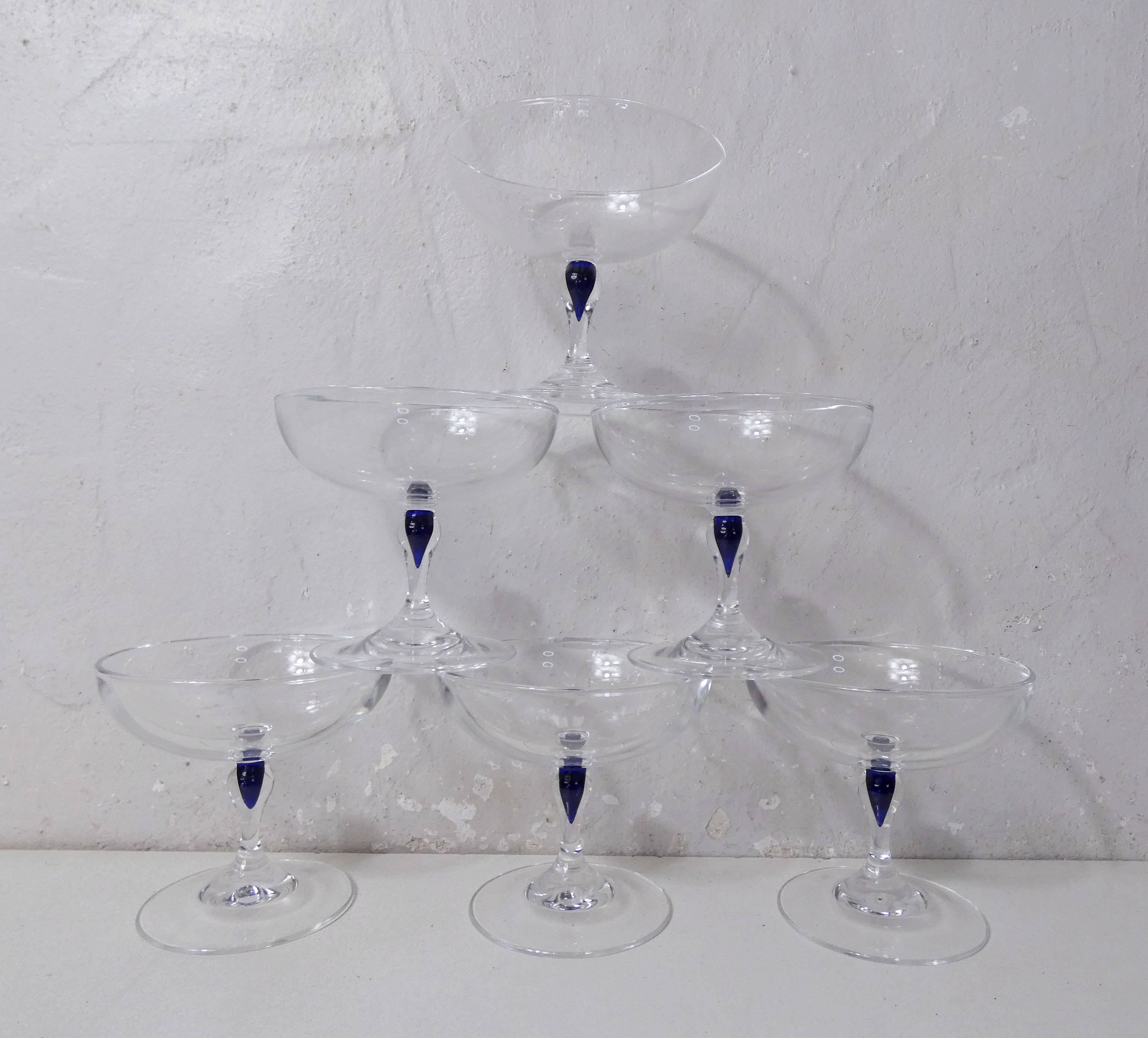 6 champagne glasses in Arques crystal Venice sapphire