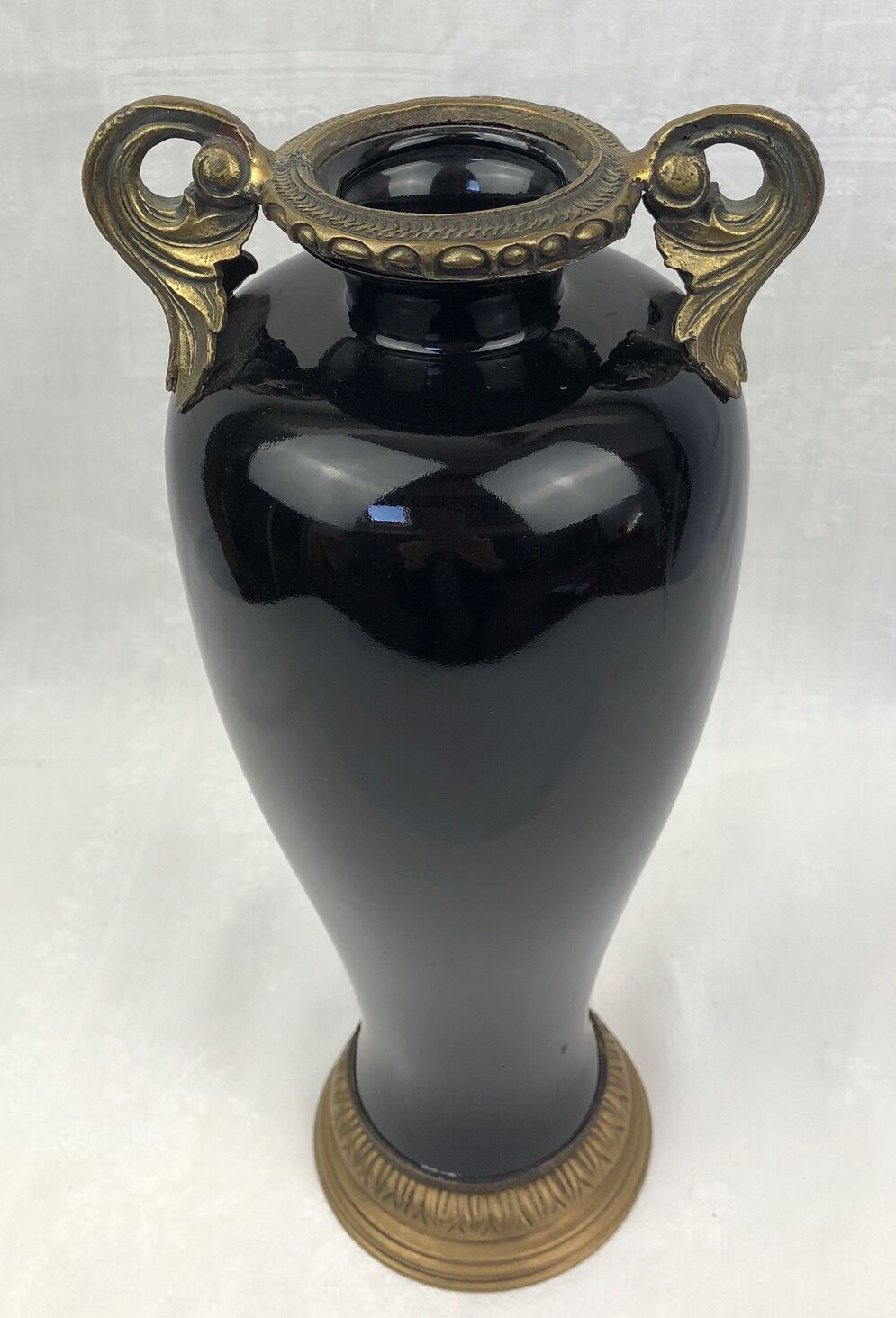 Black porcelain vase mounted on bronze, 20th