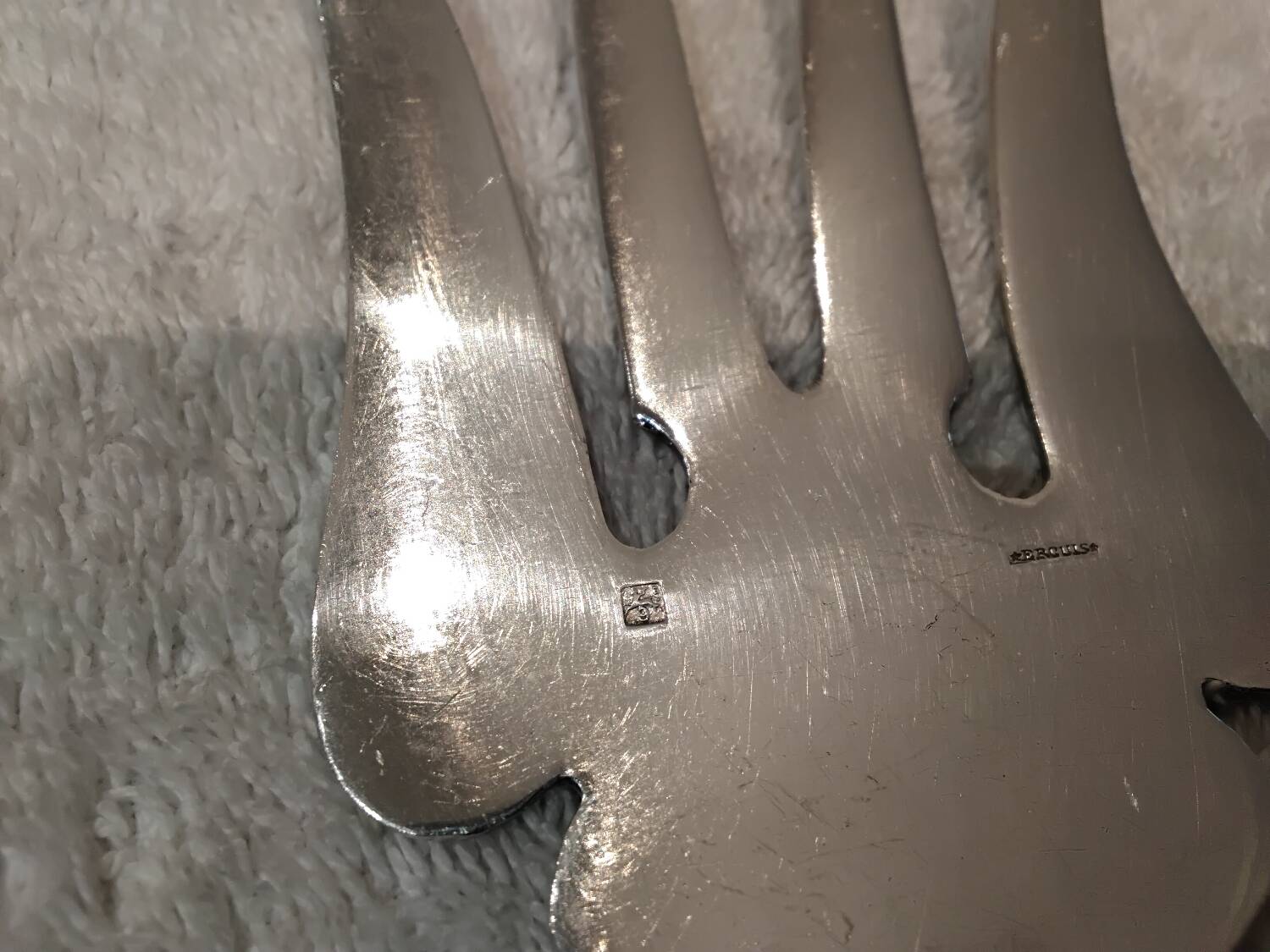 Silver plated fish serving fork, Ercuis goldsmith, laurels