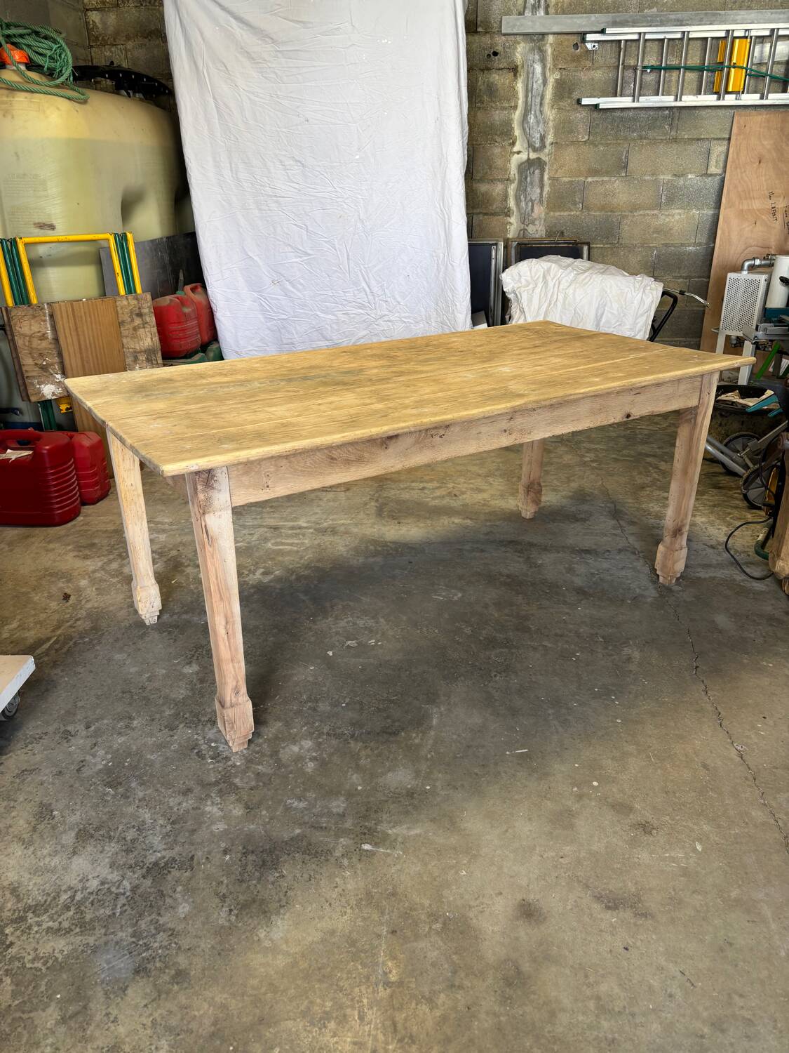 Farmhouse table