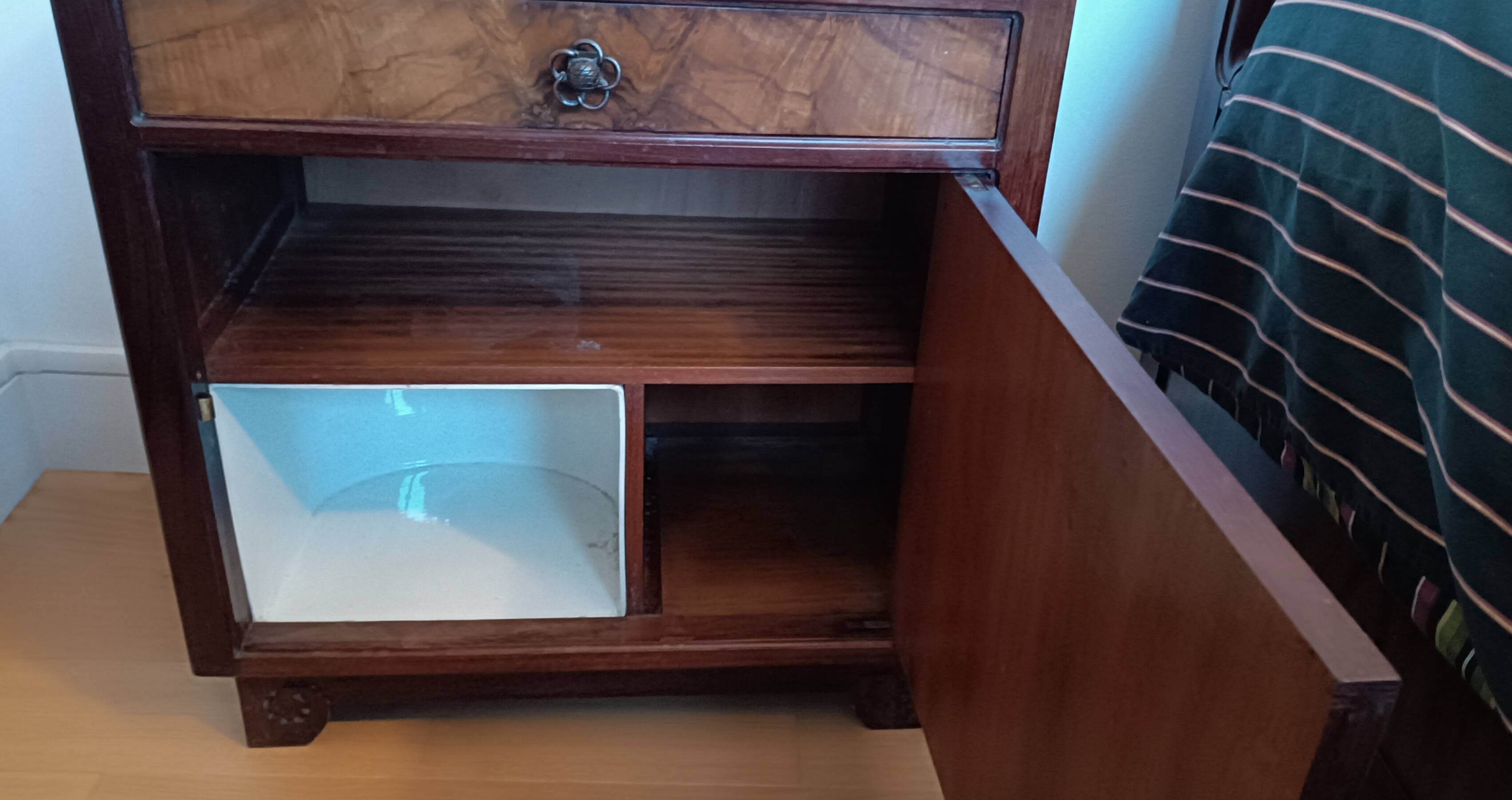 Louis Majorelle Art Nouveau bed + 2 bedside tables