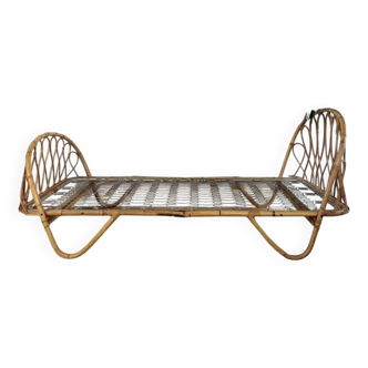 Single rattan bed