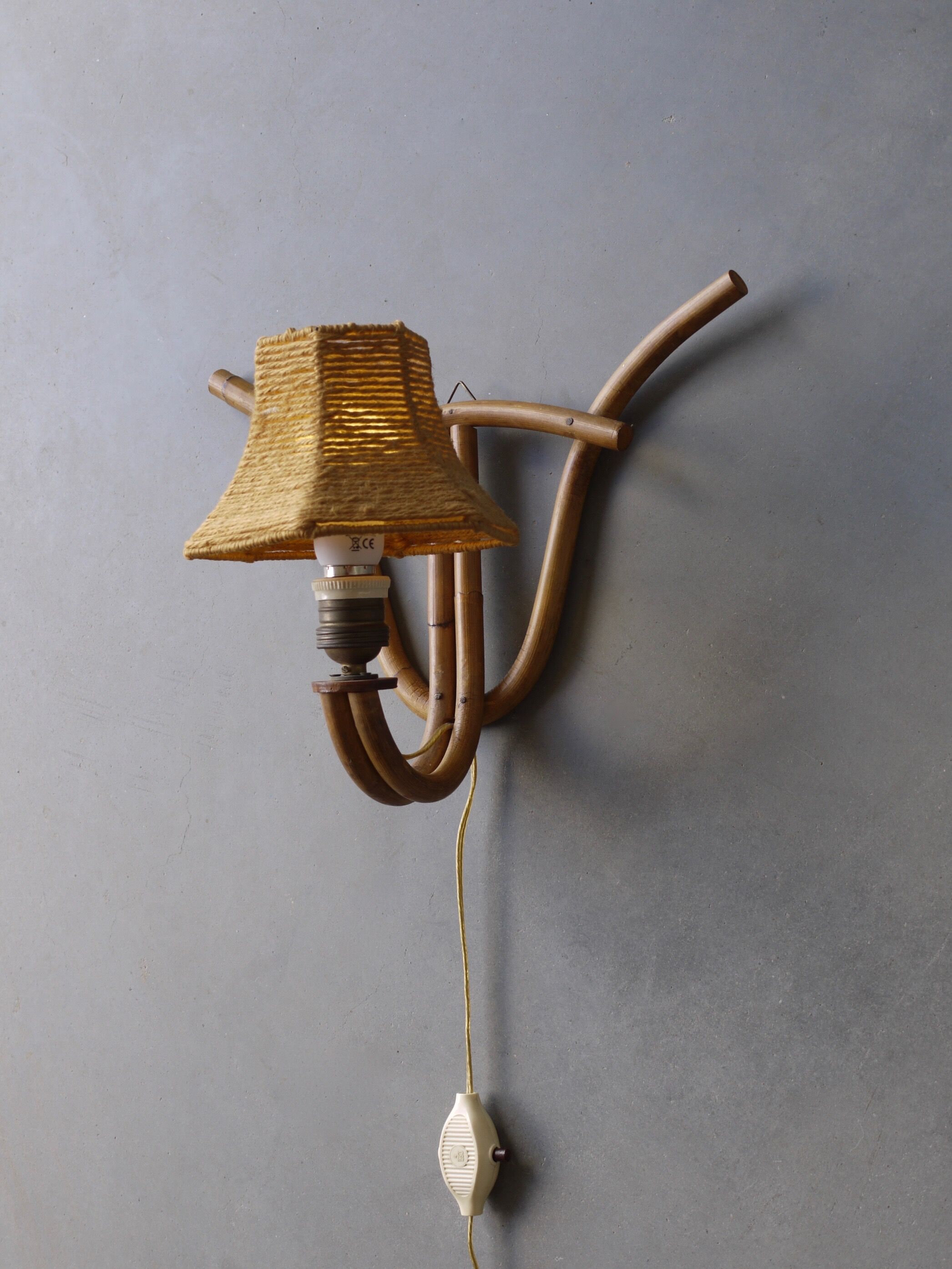 Lampe murale en bambou bohème Français, années 1950
