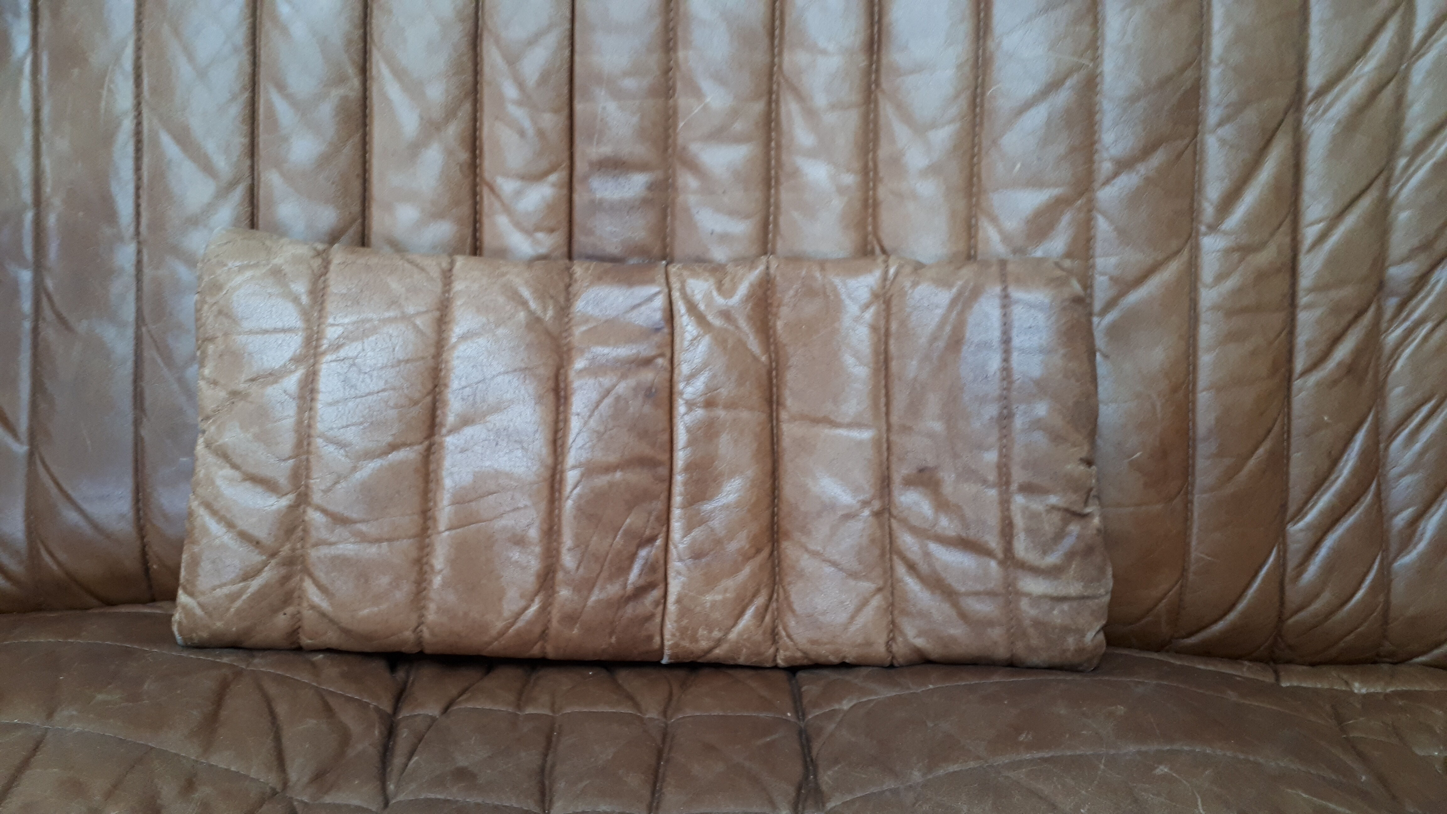 Sofa by  Annie Hieronimus model sandra