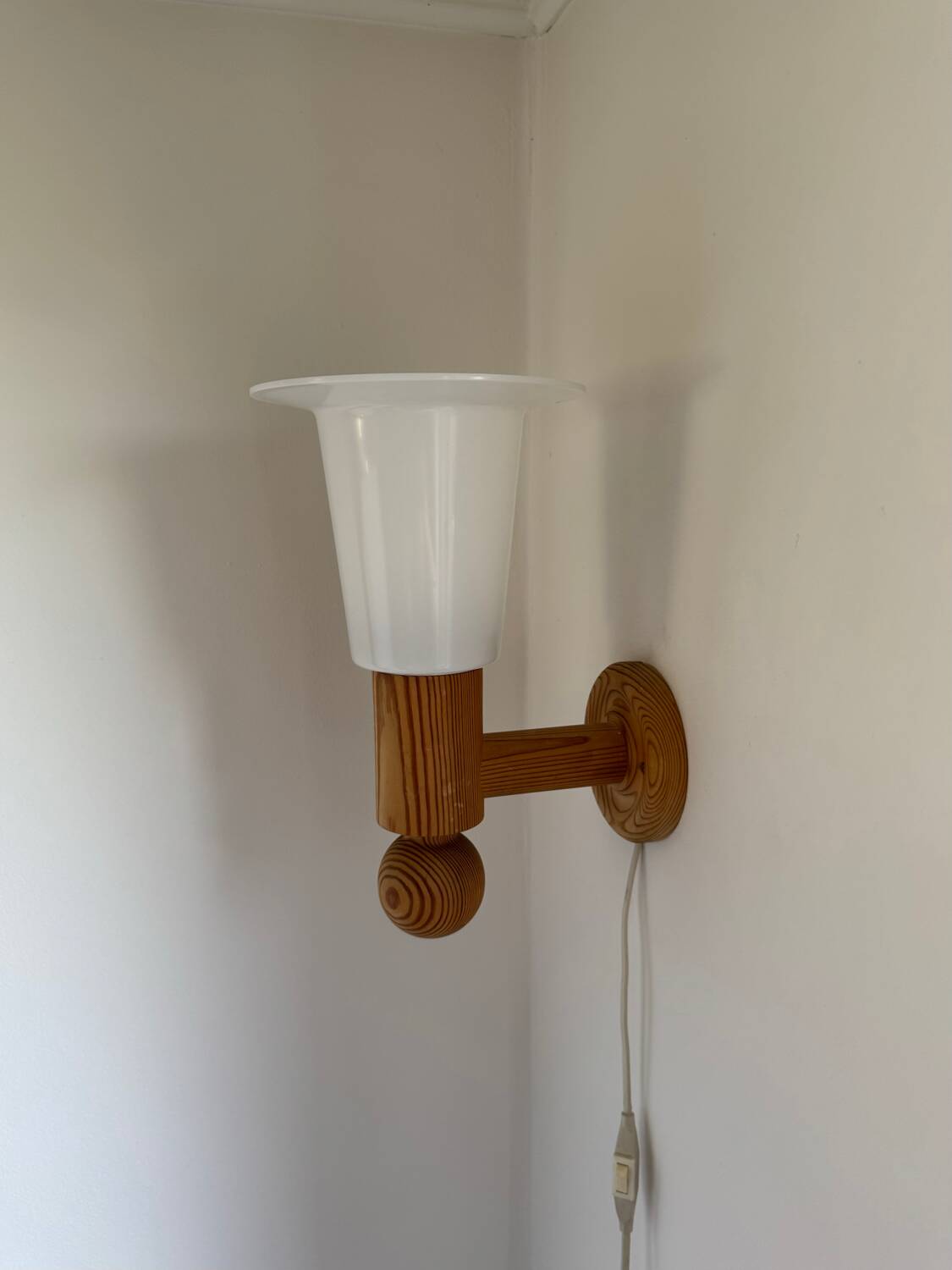 Vintage 1960s  Uno Kristiansson For Luxens Sweden Wall Lamp