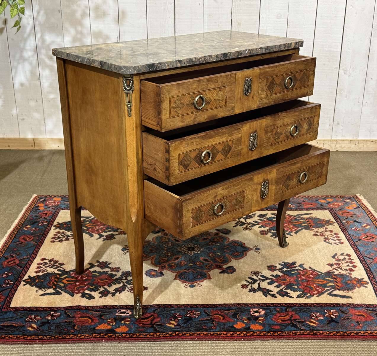 Transitional jump commode in walnut with marble top - 1950s
