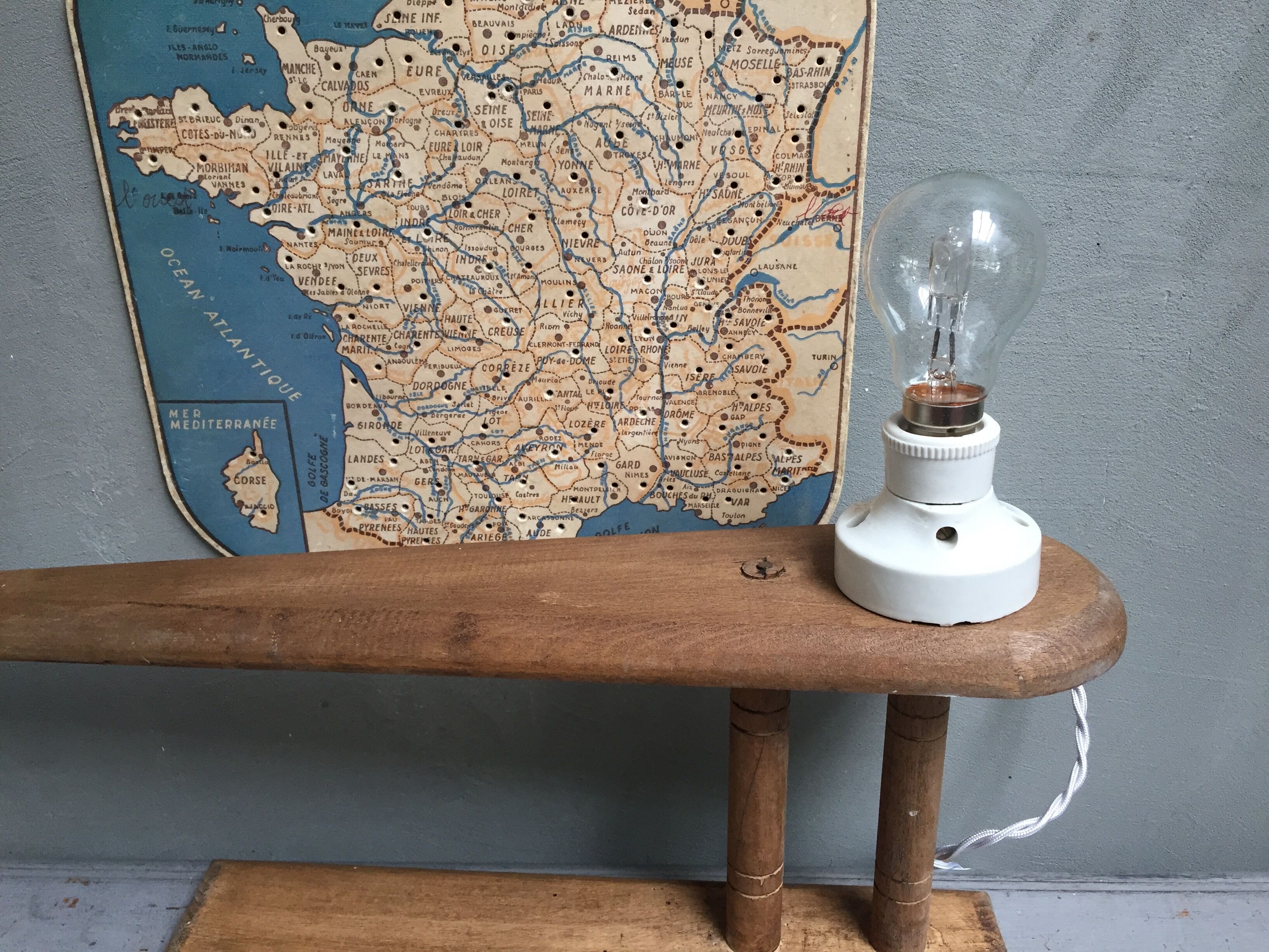 Right sleeve porcelain