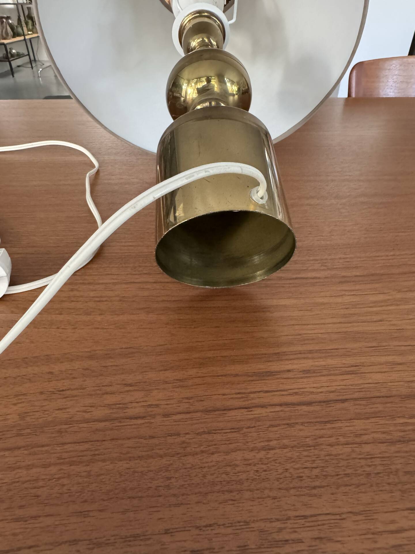 Lampe à poser en laiton