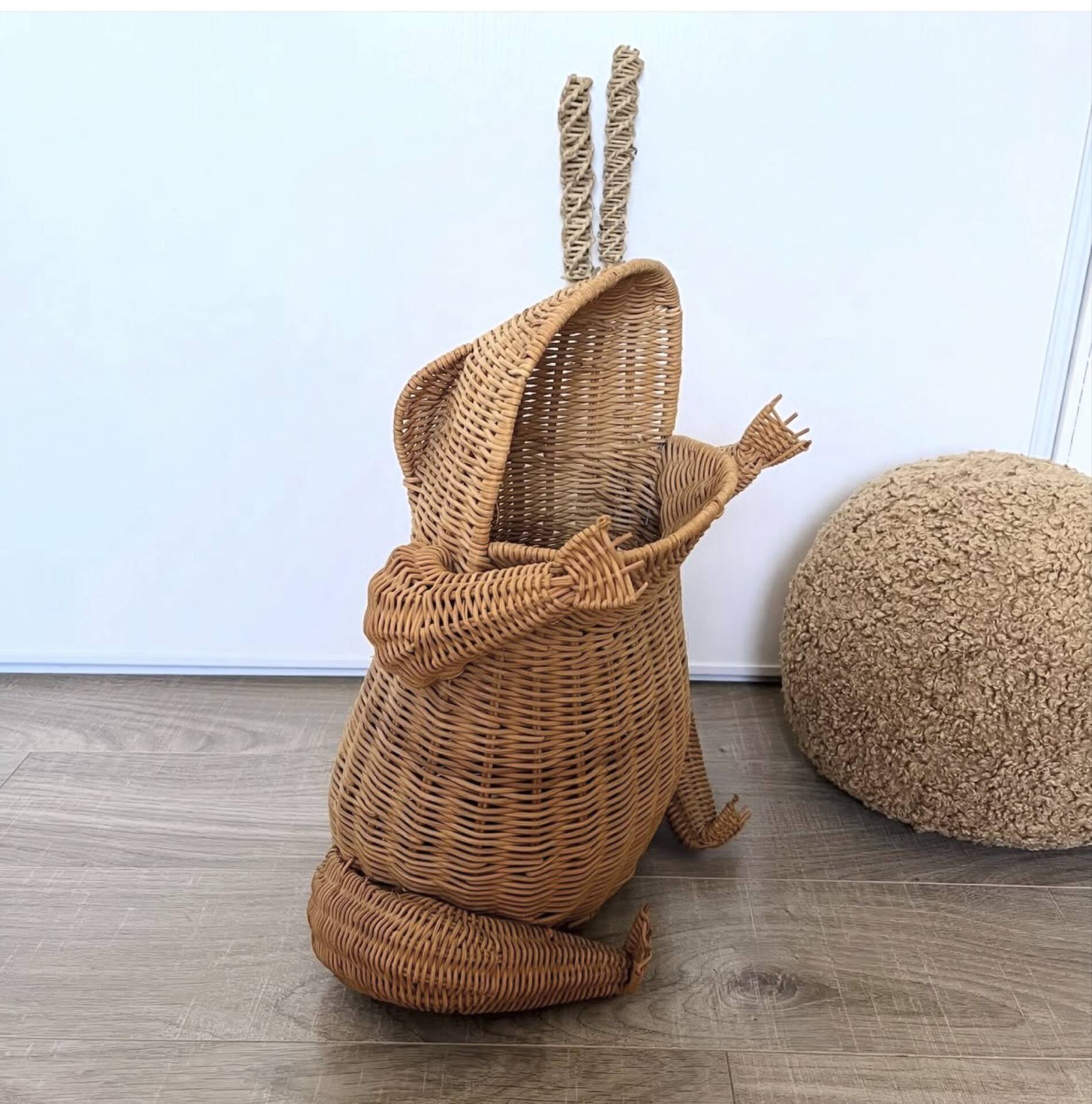 Magazine rack Olivier Cajan