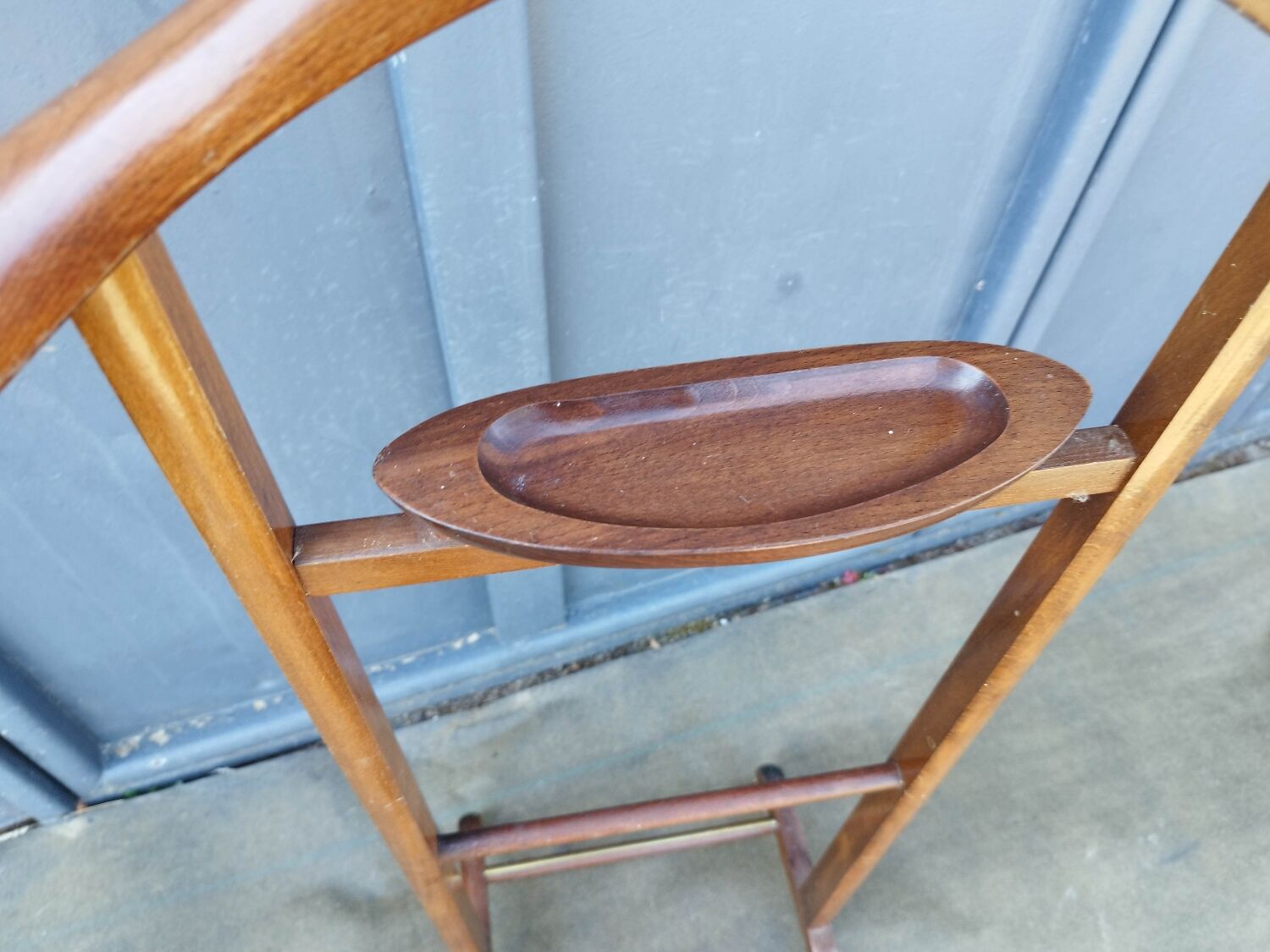 Wooden valet coat rack mannequin