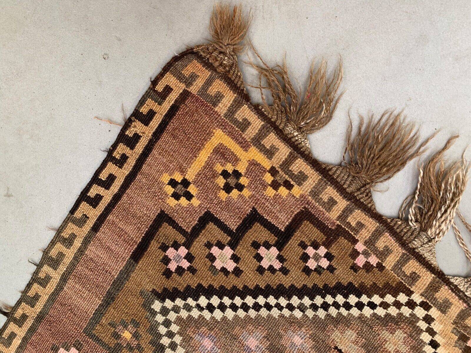 Tapis kilim turc vintage 377x152 cm en laine, grand.