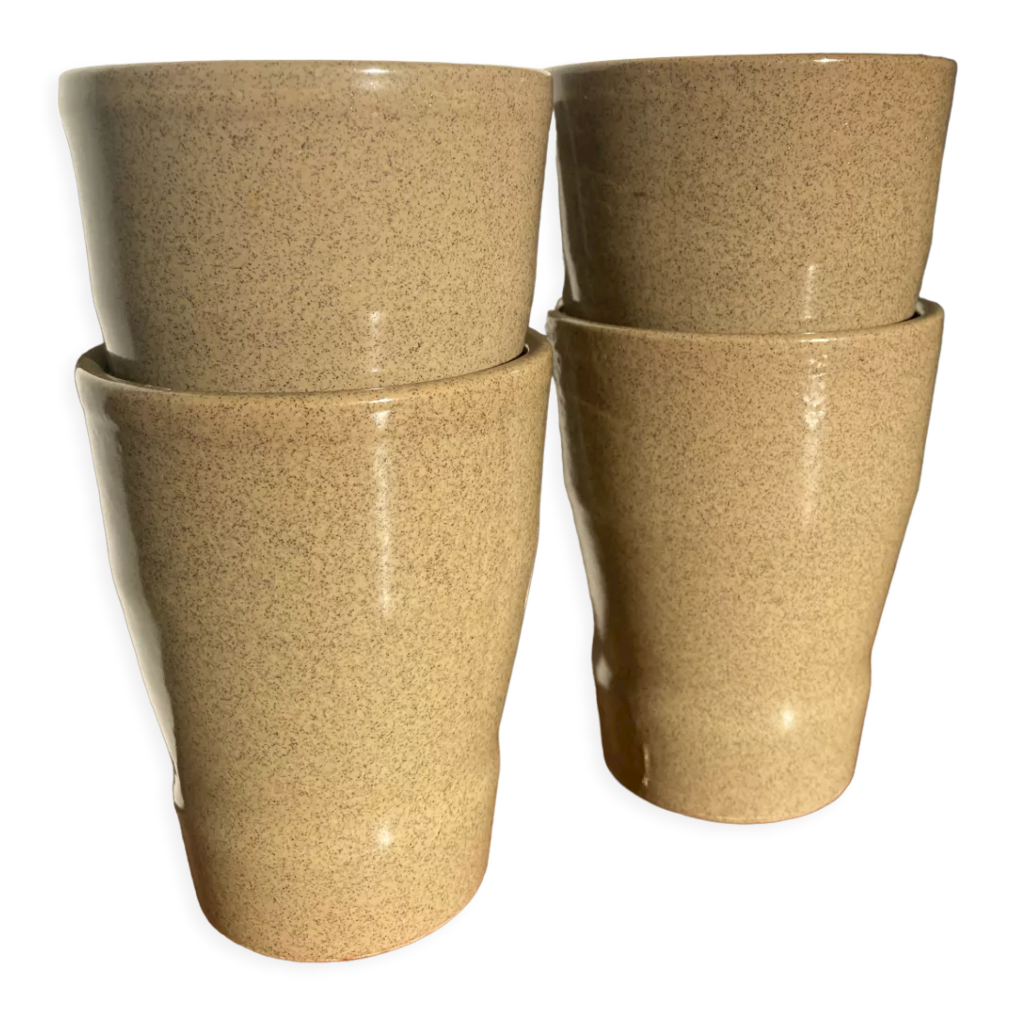 4 stoneware cups