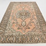 Tapis persan vintage saumon et ivoire, médaillon floral noué main,182x284Cm