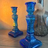 2 bougeoirs en verre bleu