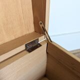 Wooden plug box