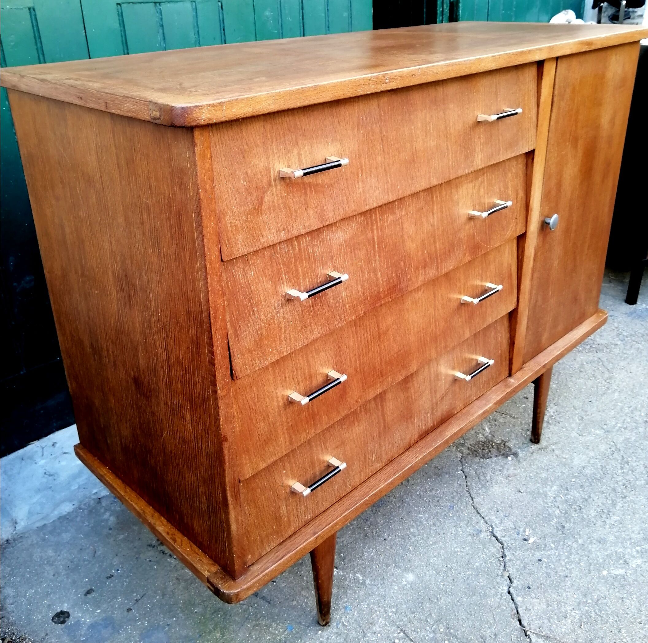 60s dresser