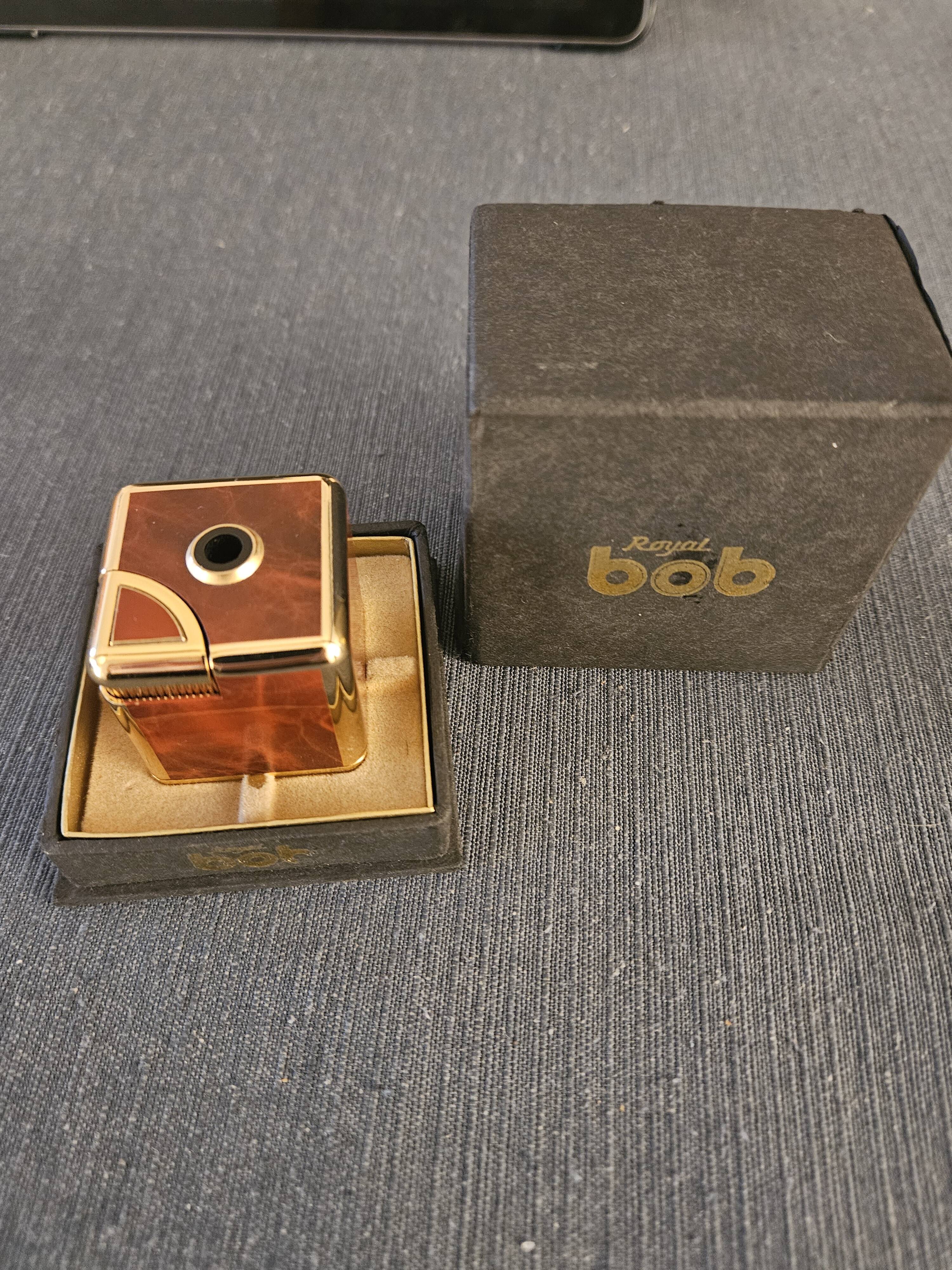 Vintage table lighter "Cube" Royal Bob – Wood Burl & Gold Finish