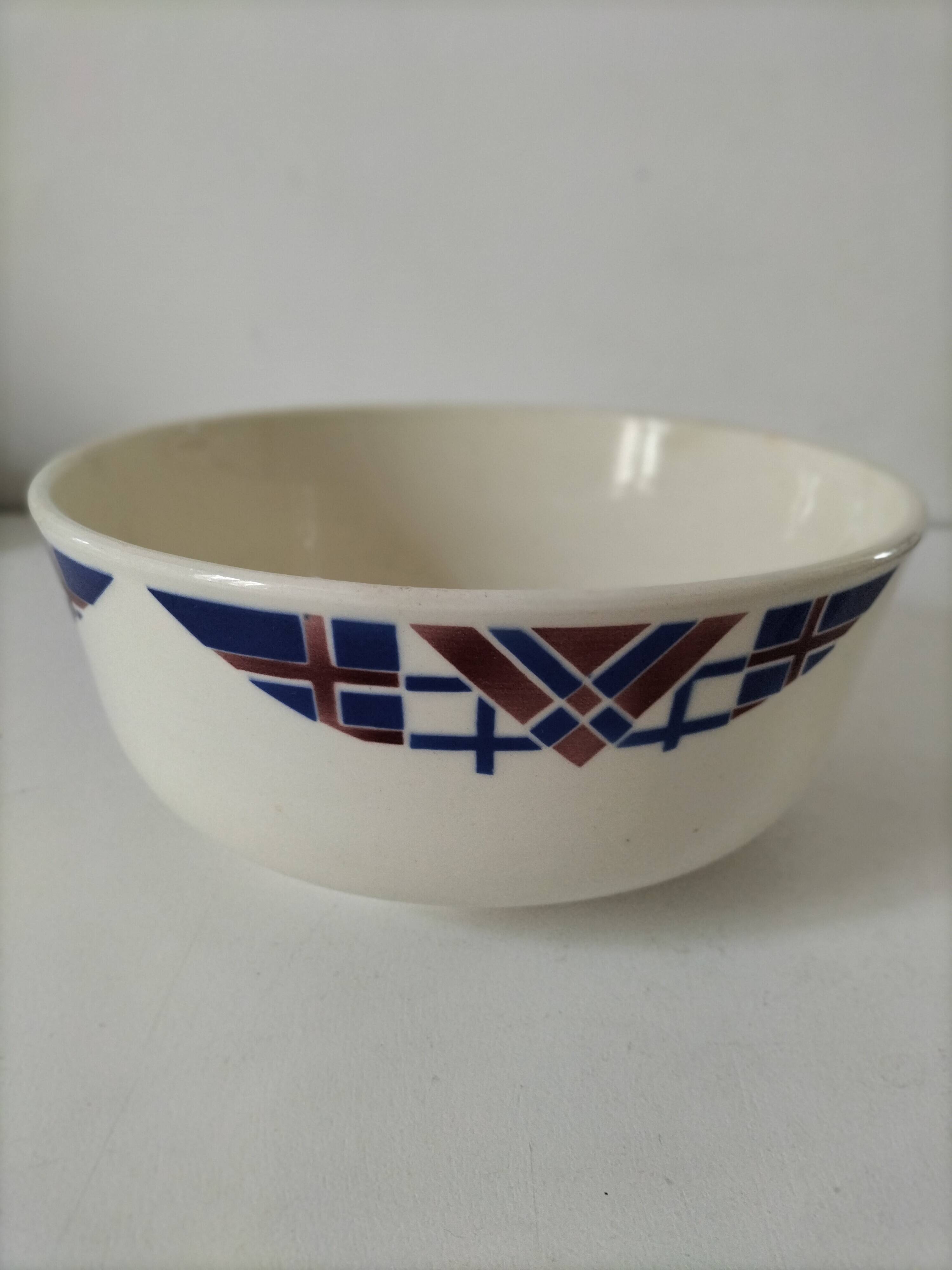 K & G Lunéville plate model Hossegor geometric design