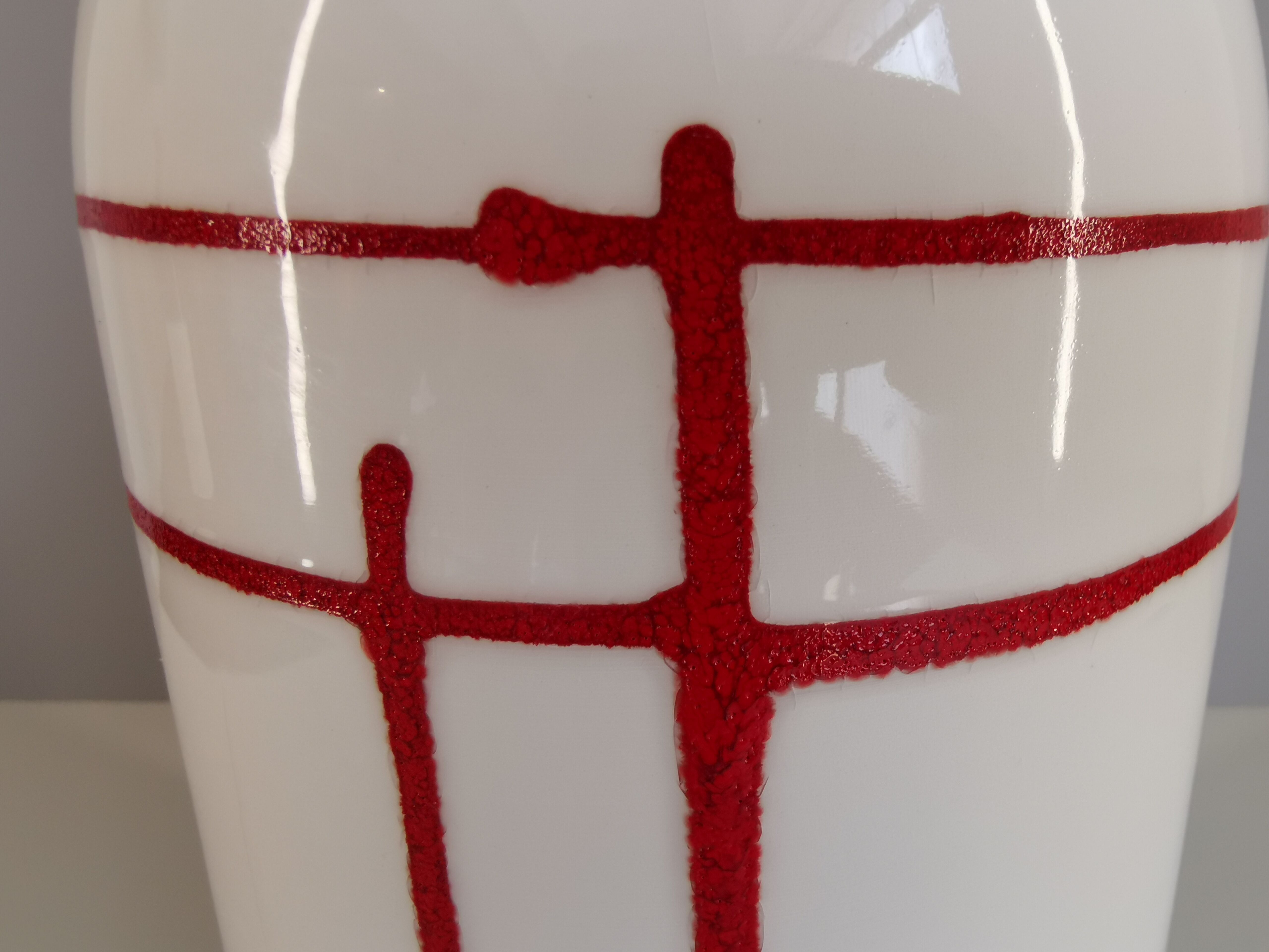 Vase French modernist graphics lines