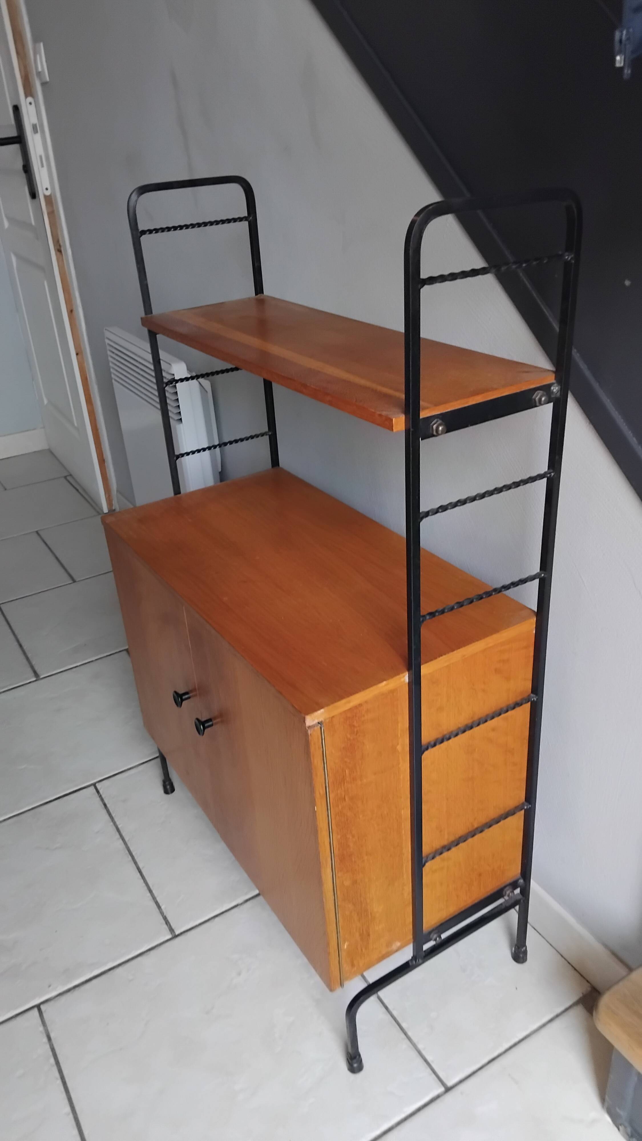 Small vintage shelf unit from the 50s and 60s.