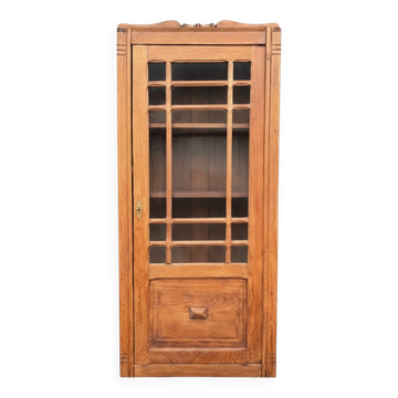 Armoire parisienne rénovée, petit format