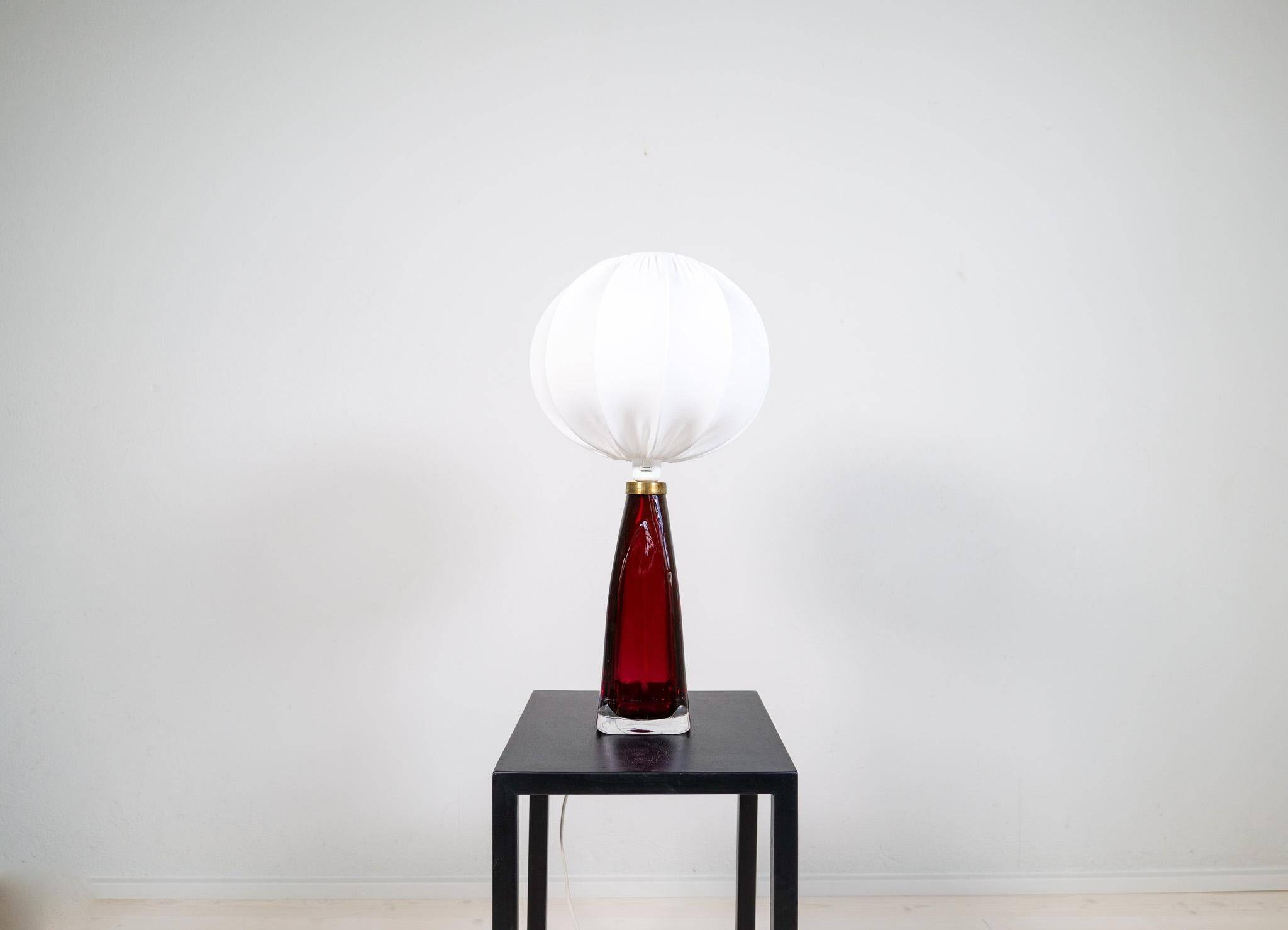 Mid-century modern table lamp with cotton shade Carl Fagerlund Orrefors Sweden