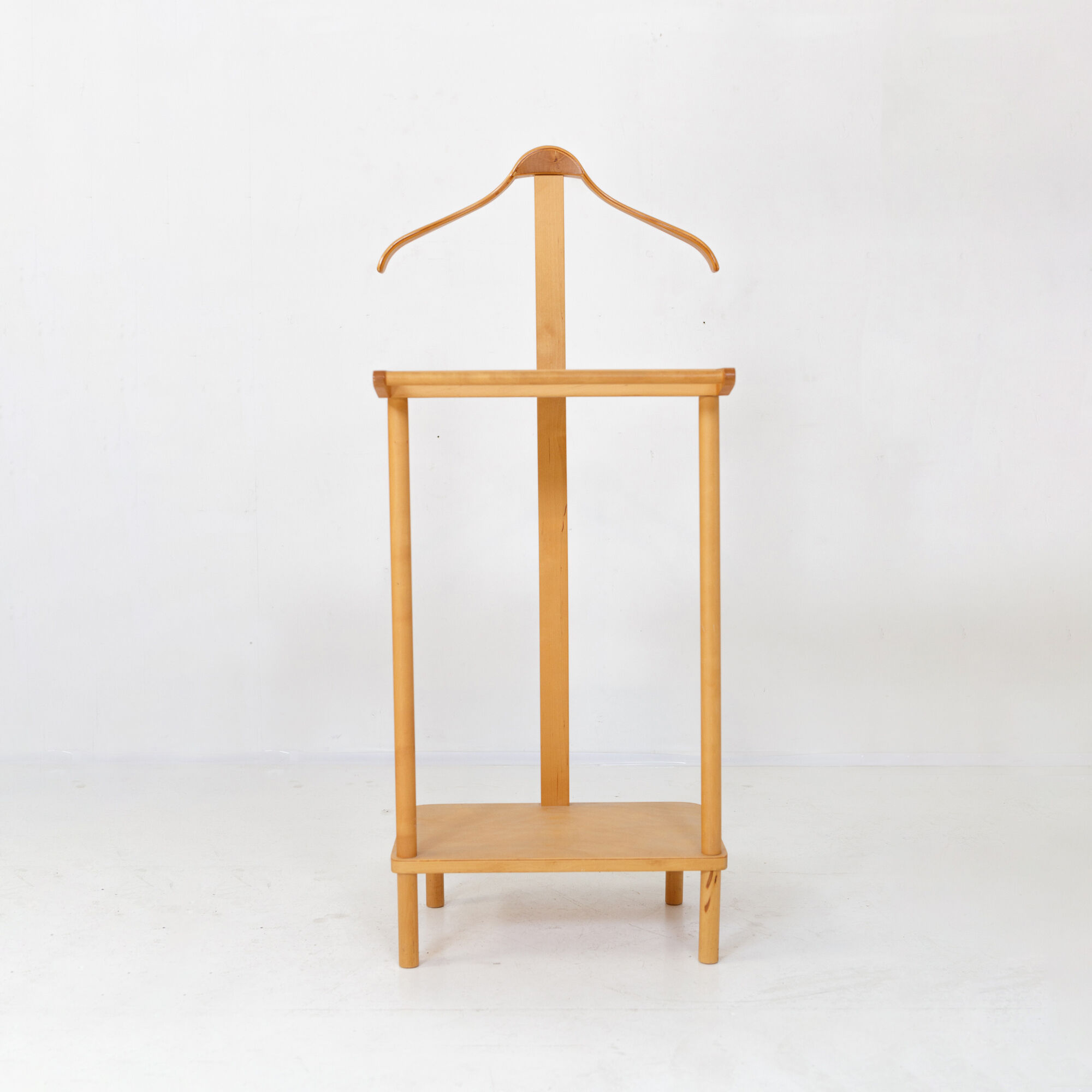 Beech wood valet