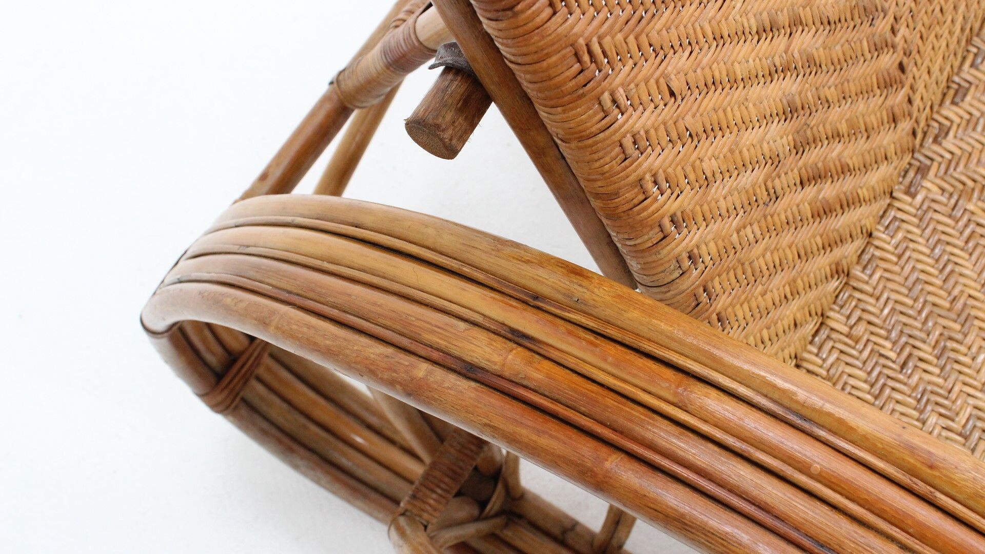 Italian recliner rattan armchair 1950