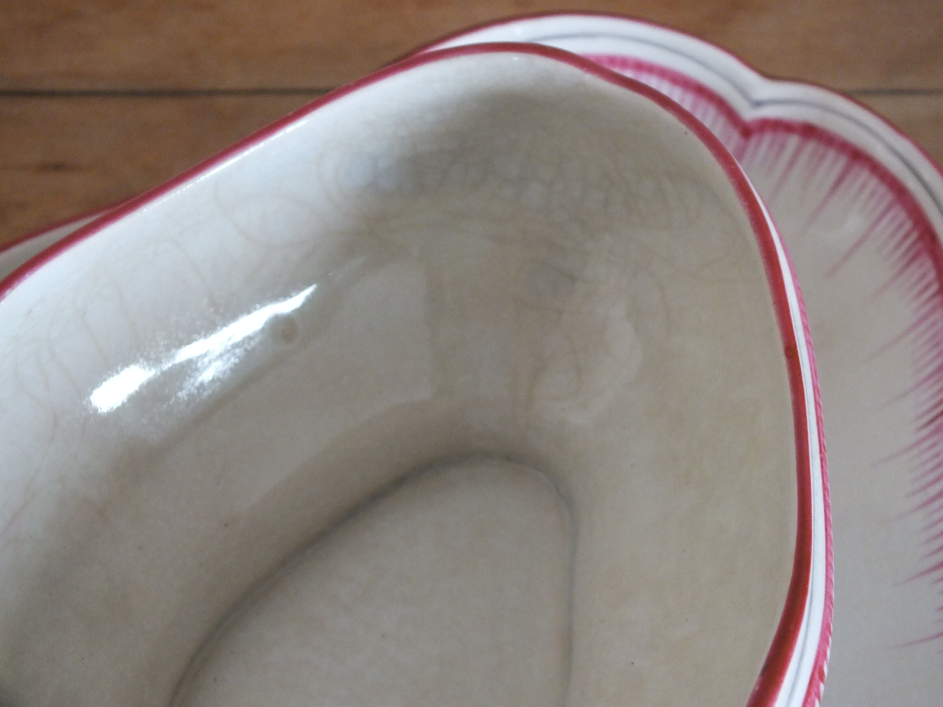 Old pink net sauce pot Lunéville KG China