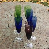 Set of 7 champagne flutes in colored glass and transparent base, vintage