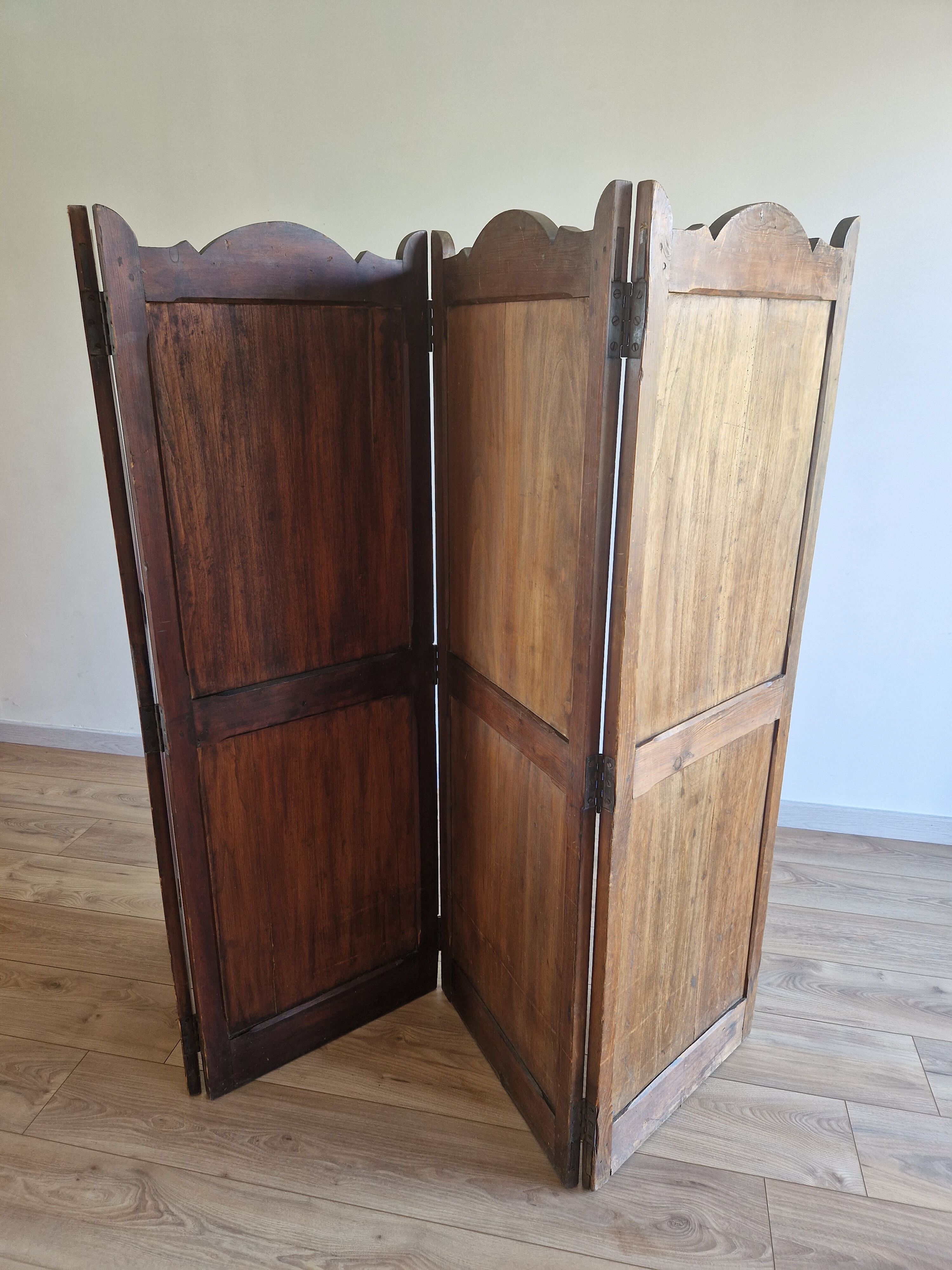 Nineteenth century wooden 4-leaf country canopy