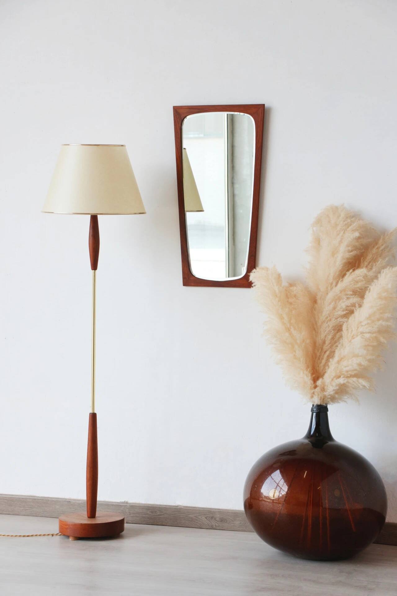 Lampadaire vintage teck années 60 | design & restauration