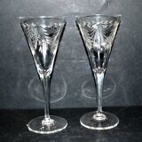 Set of 2 Roemer wine glasses in Saint-Louis crystal? engraved with the garland wheel 1900 H20cm