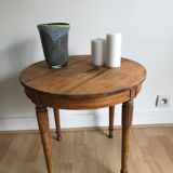 Wooden round coffee table