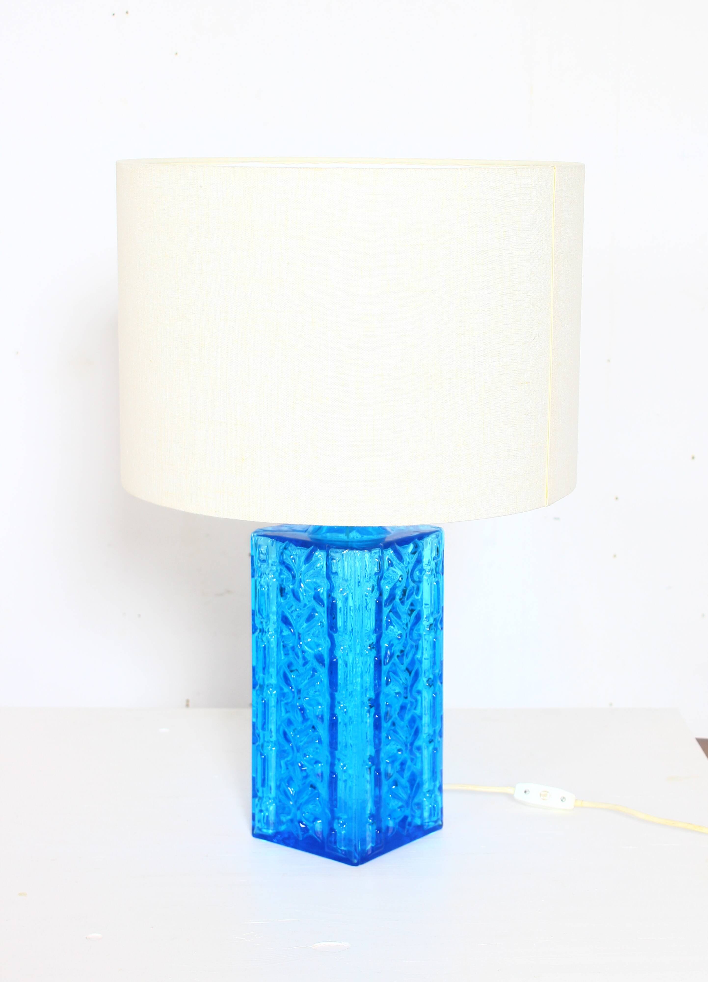 Vintage 1960s table lamp in azure blue pressed glass for Orref.
