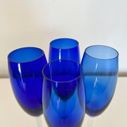 Set of 4 blue flutes