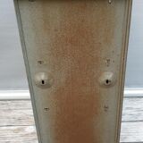 Column 4 grey roneo flappers