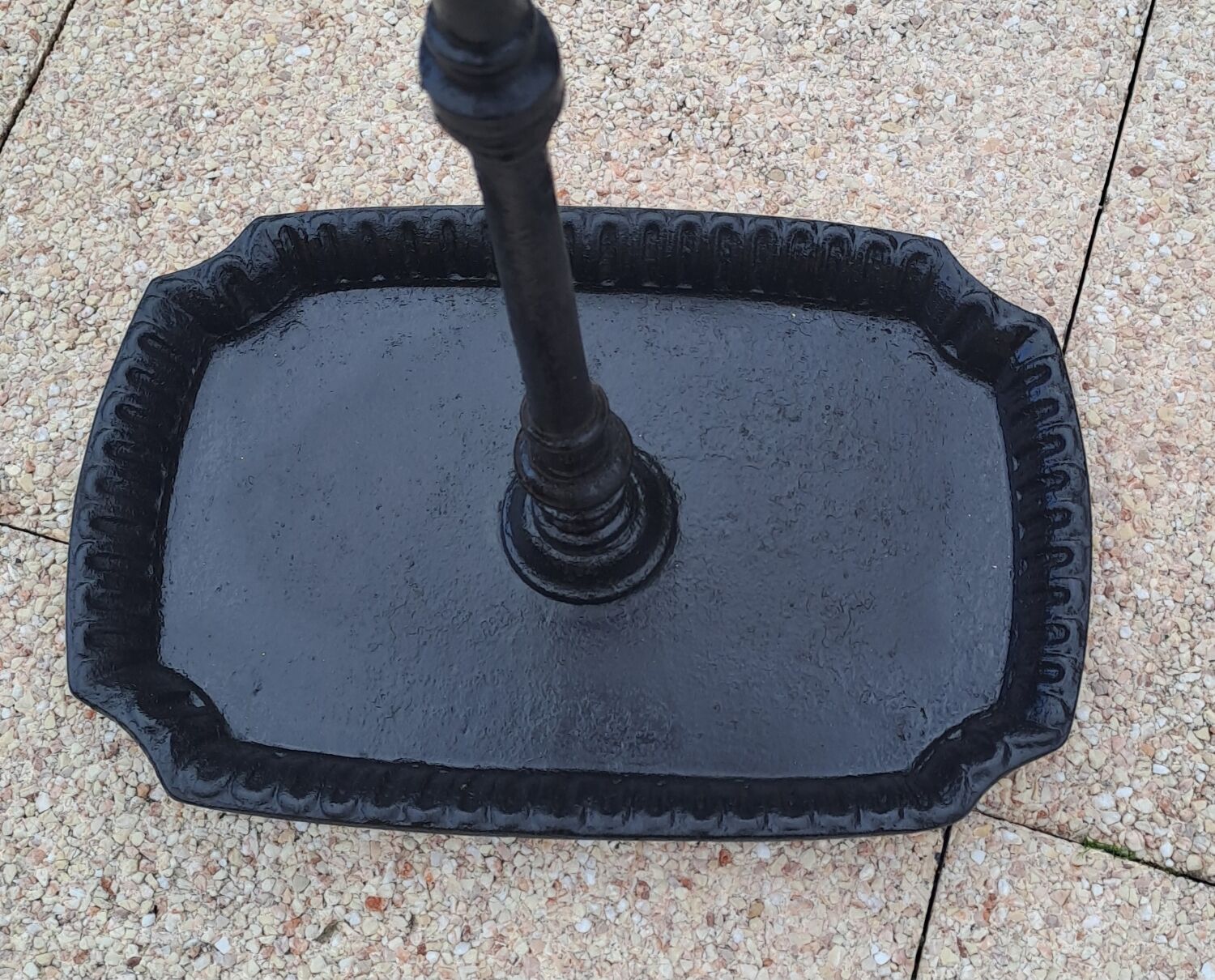 Painted cast iron umbrella stand