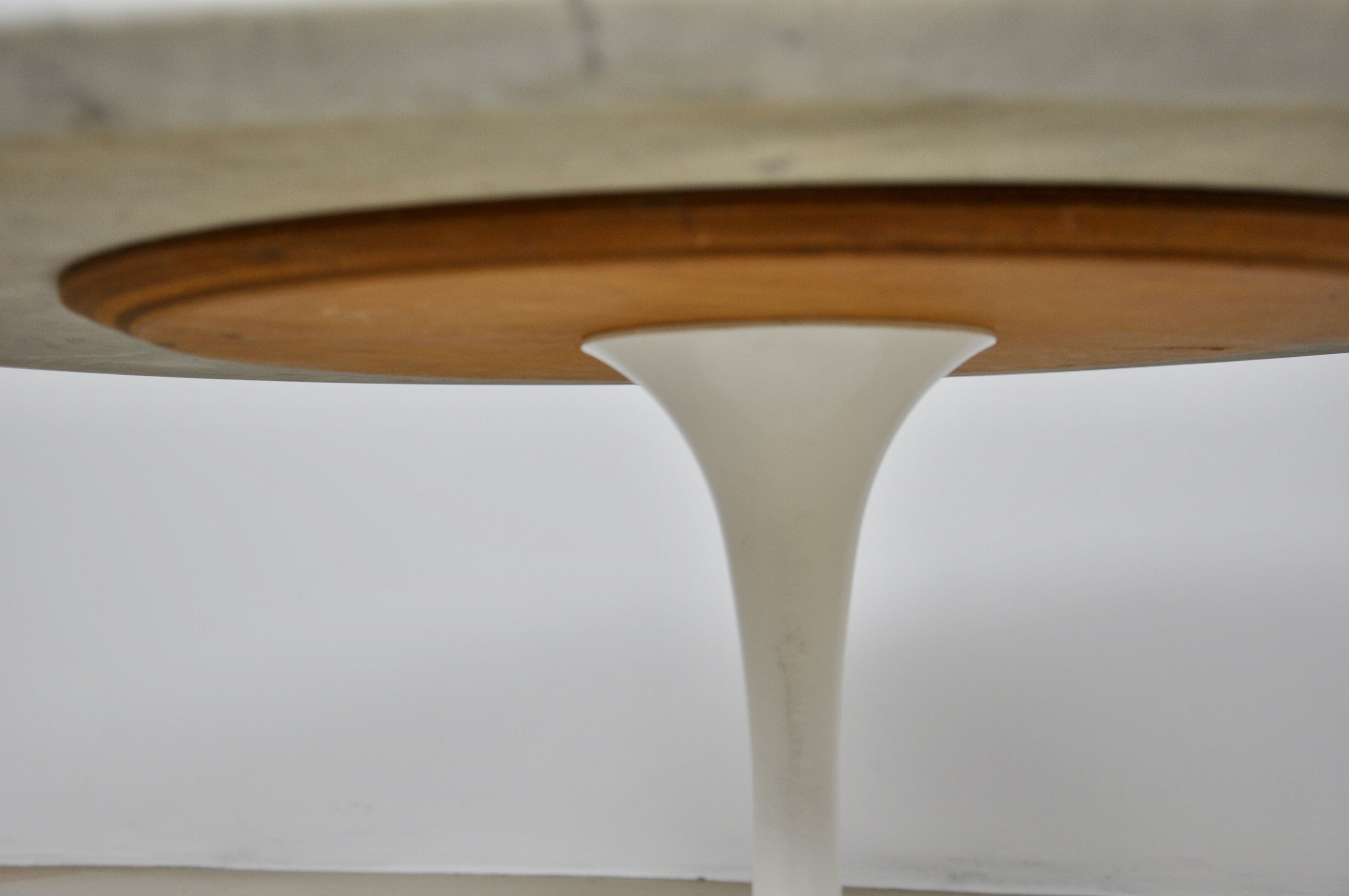 Table basse Tulip de Eero Saarinen pour Knoll International 1956